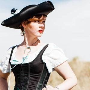 Meet your Posher, Ana